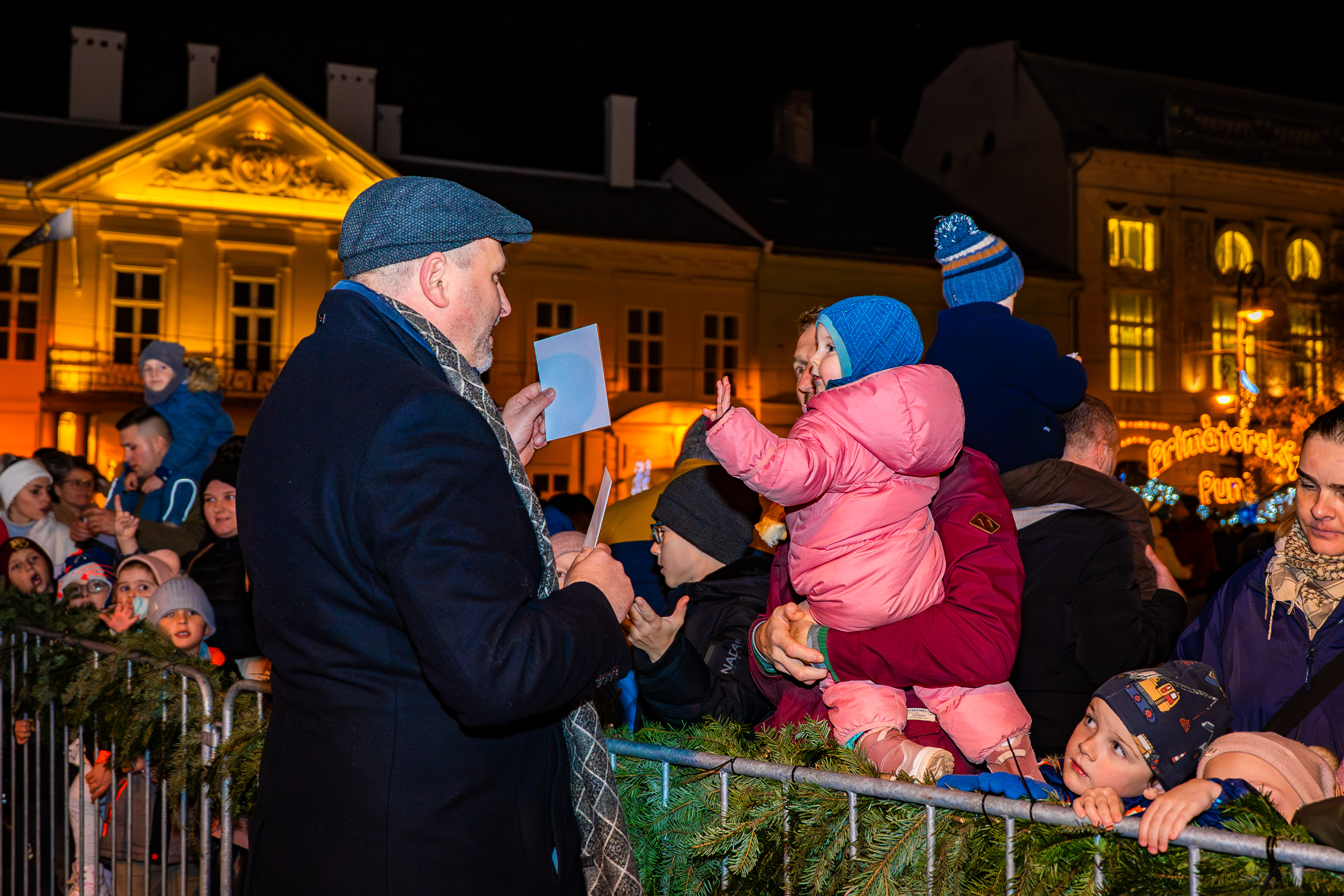 Kosicke rozpravkove Vianoce - Mikulas na Hlavnej-28